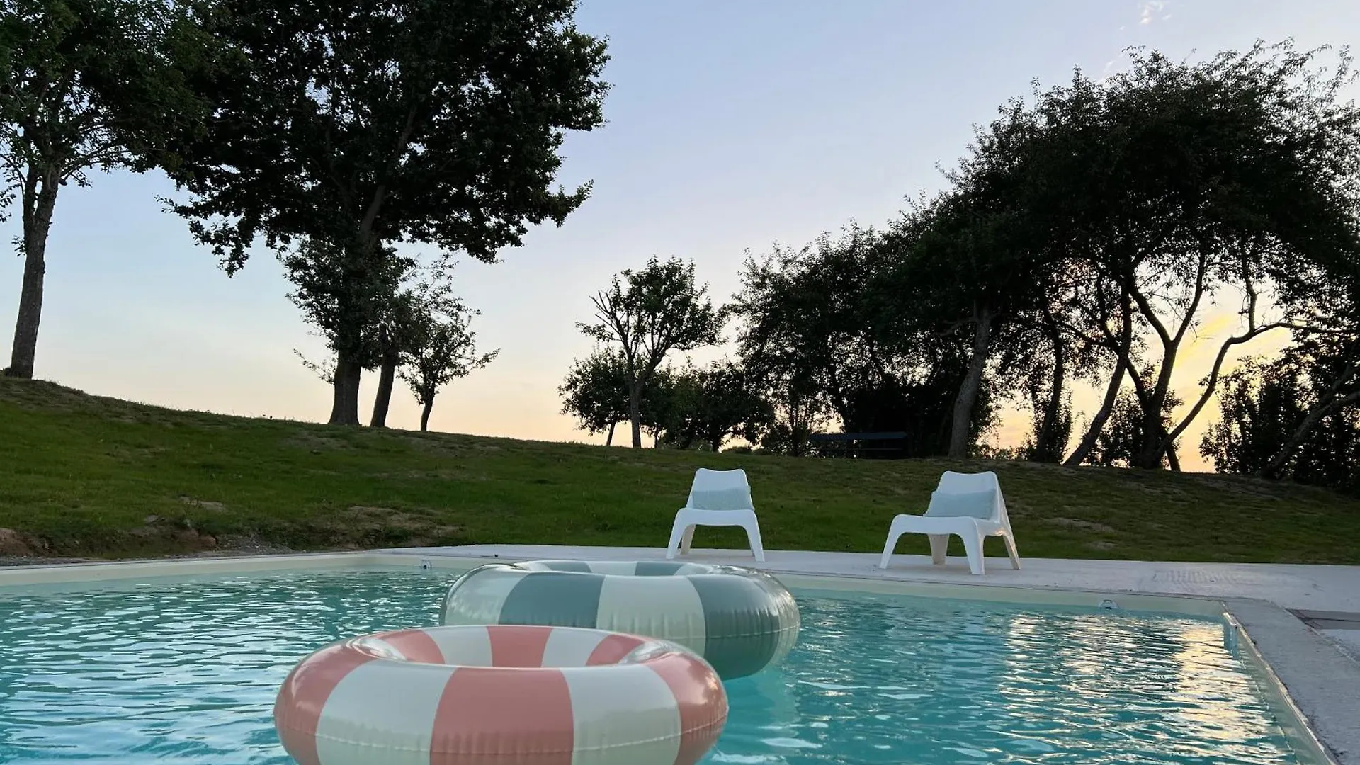 Le Logis De La Lettre Bed & Breakfast Tinteniac